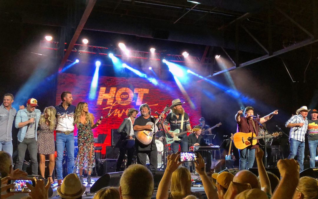 Shenandoah performing on tour